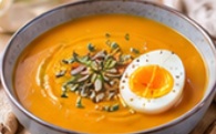 Velouté courge-carotte + œuf mollet