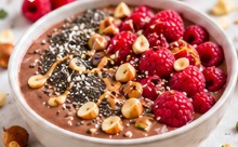 Bowl cacao-framboise & purée de noisette