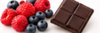 1 poignée de baies & 1 carré de chocolat noir 85 %